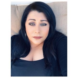 Meet your Posher, Lea